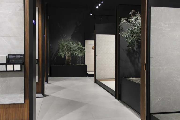 Expositores para azulejos sostenibles de INSCA