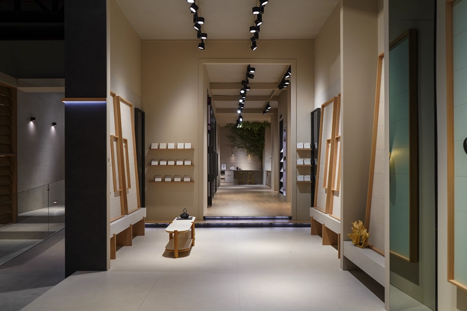 INSCA, fabricante de expositores de azulejos, pone en práctica su Know how en la reforma del showroom de Pamesa Cerámica