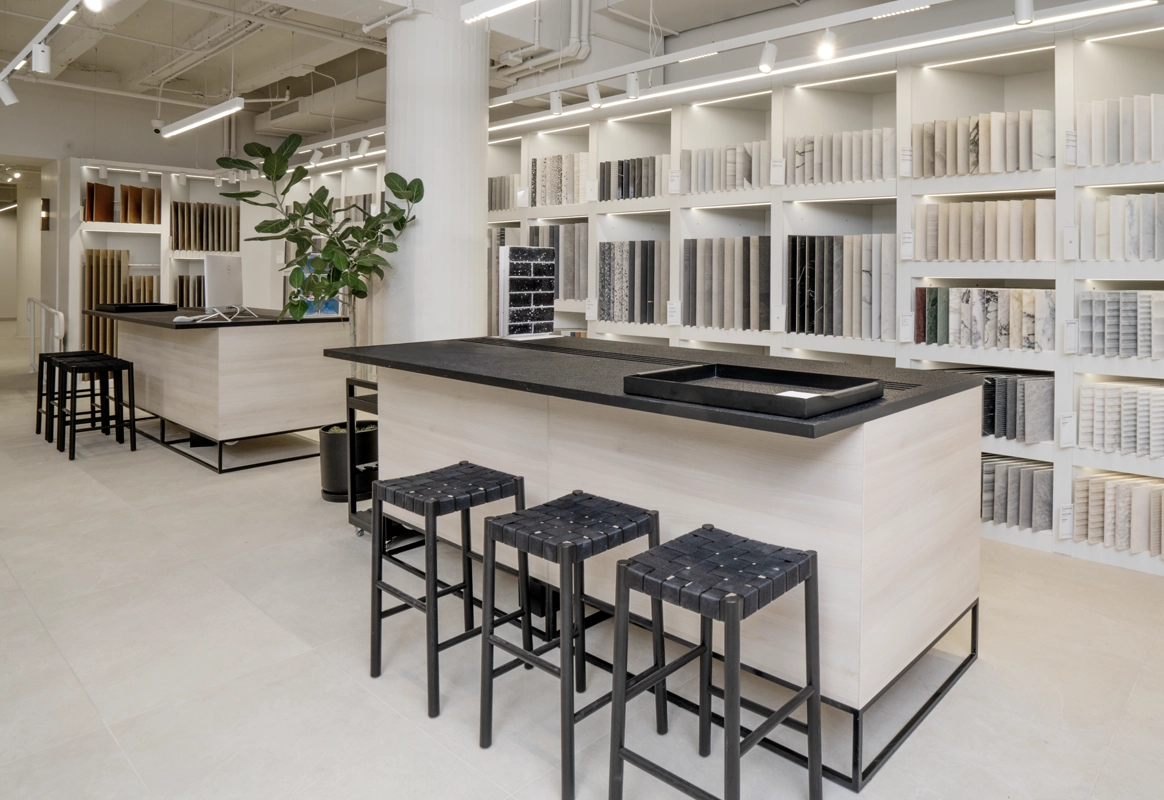 Cajoneras para pavimento a medida en el showroom de TileBar