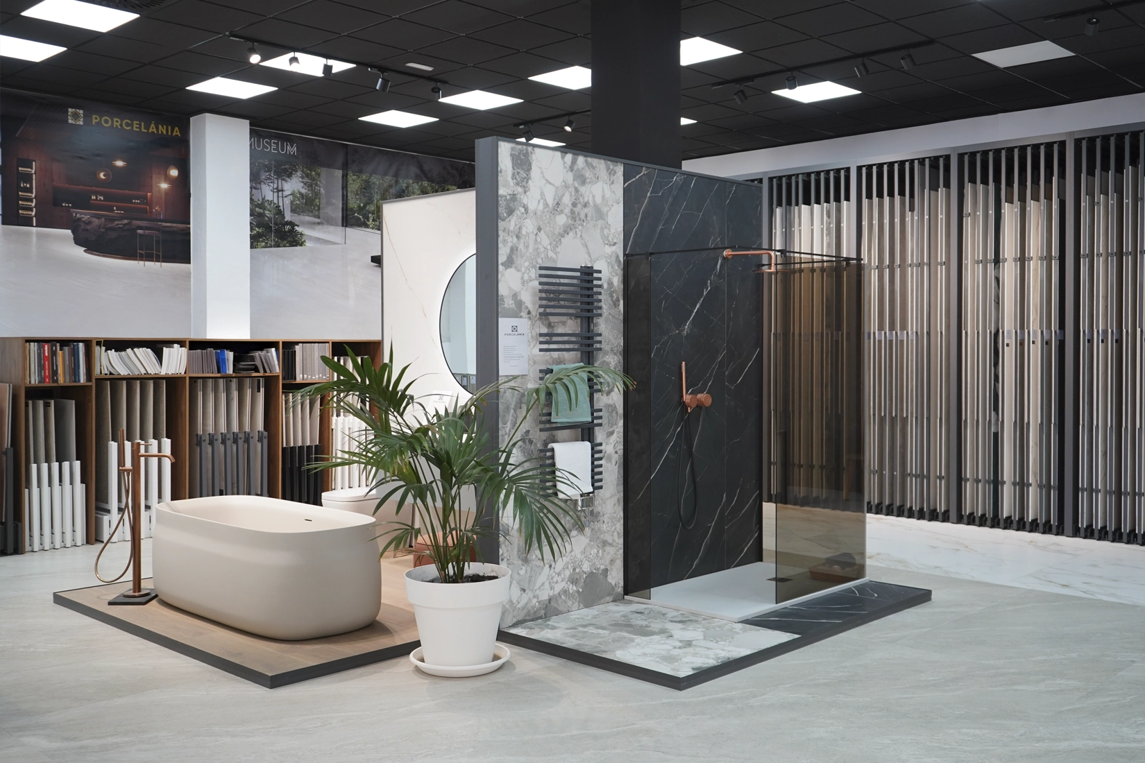 Porcelánia Tile display racks in Porcelánia's showroom Alicante