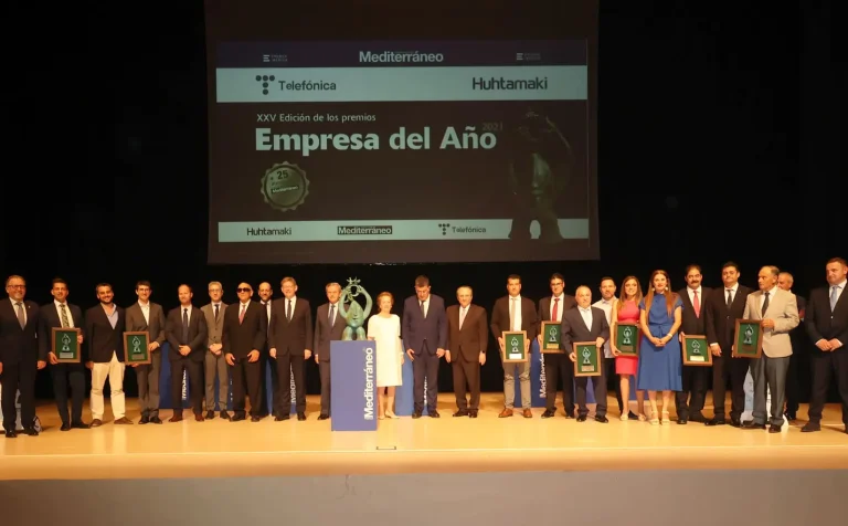 Foto de grupo de la entrega de Premios Empresa de Mediterráneo